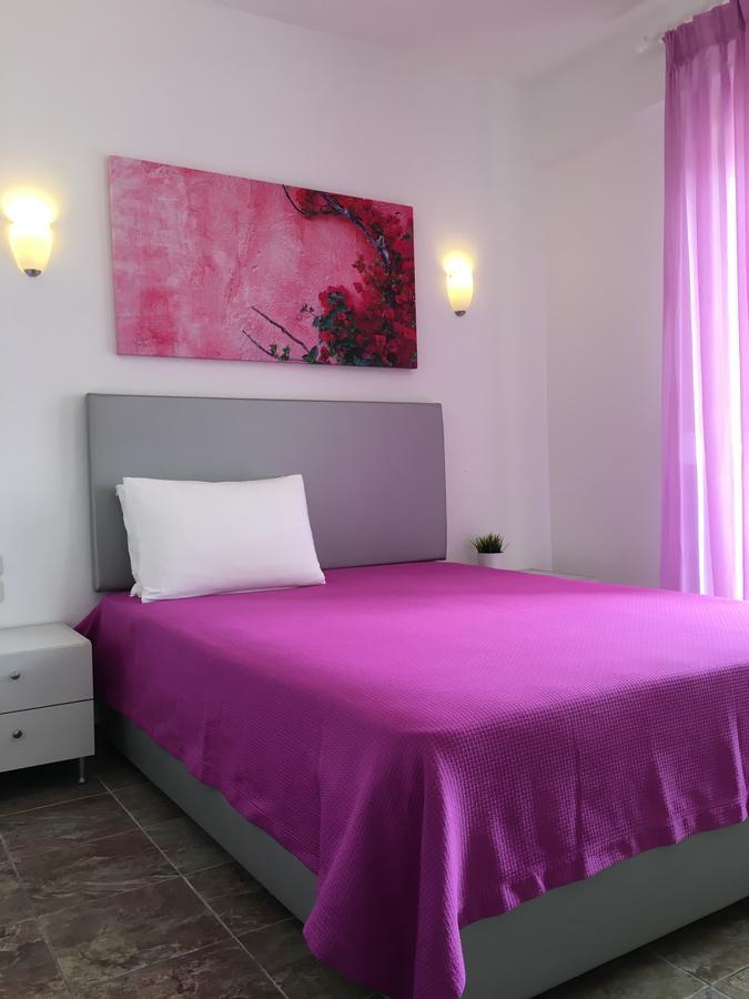 Philoxenia Evgenia Aparthotel วราสนา ภายนอก รูปภาพ